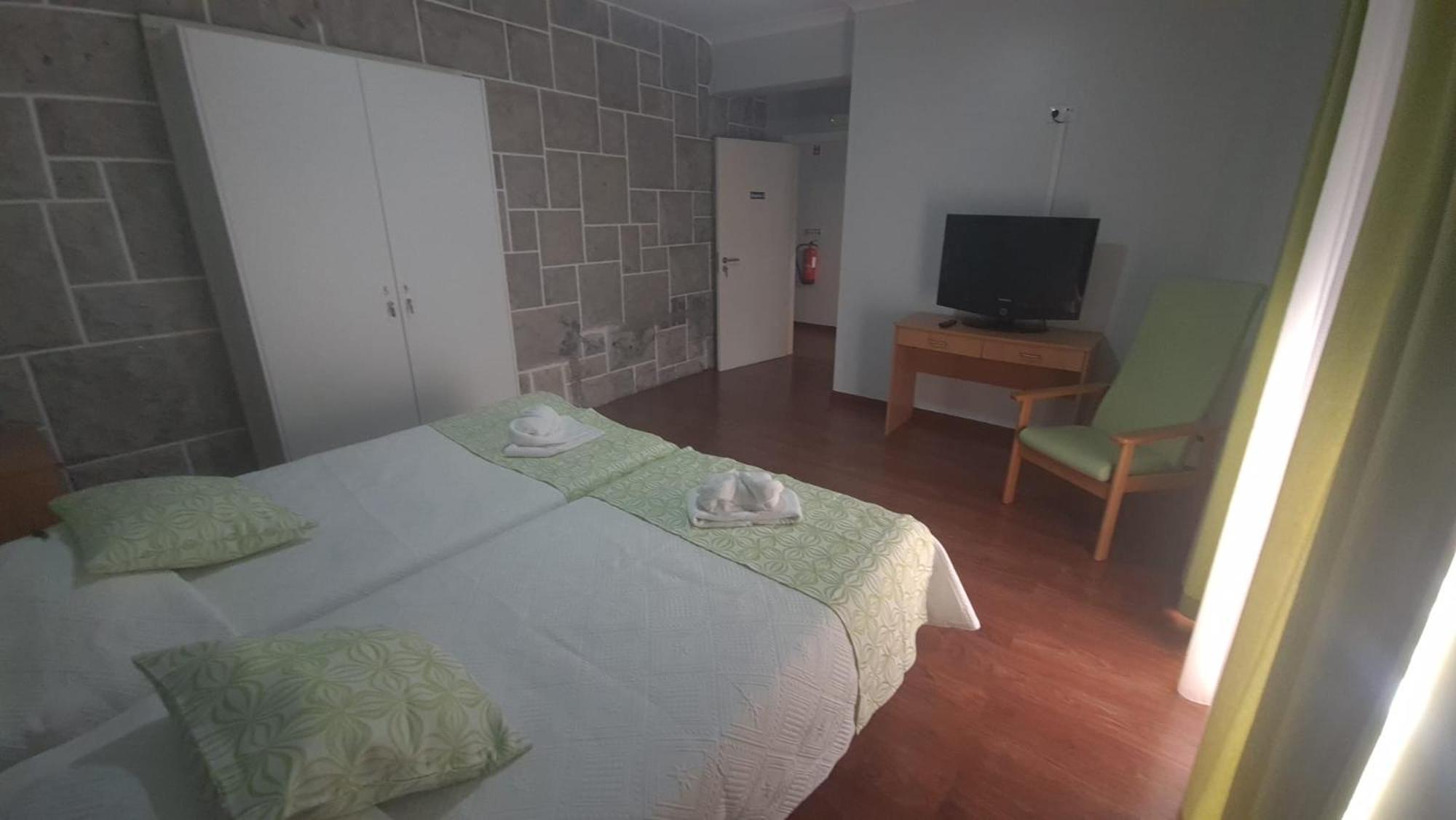 Hostel Jardins De Sao Luis Setúbal Buitenkant foto