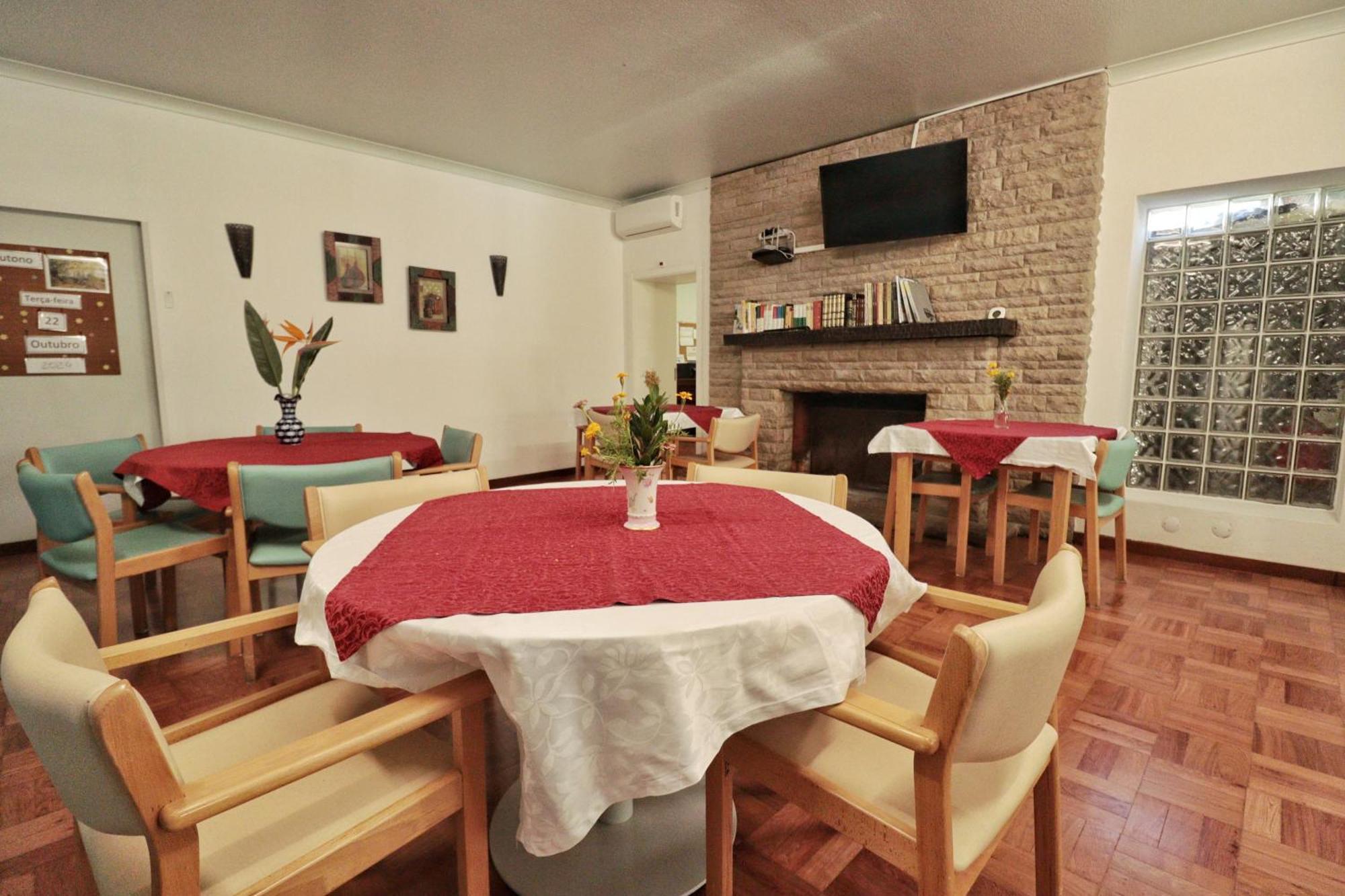 Hostel Jardins De Sao Luis Setúbal Buitenkant foto