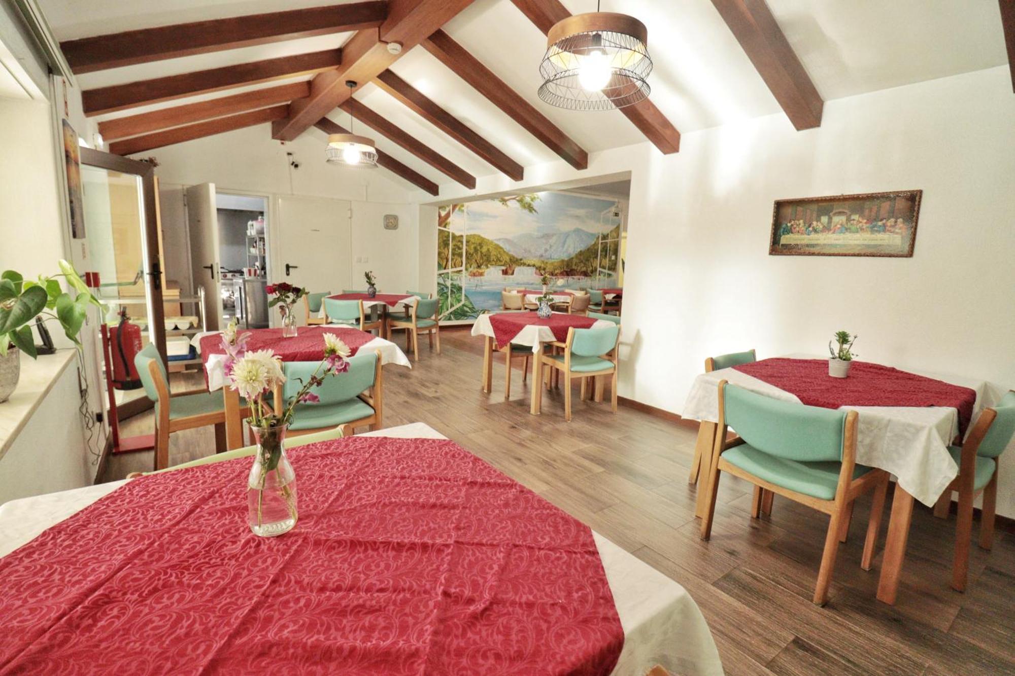 Hostel Jardins De Sao Luis Setúbal Buitenkant foto